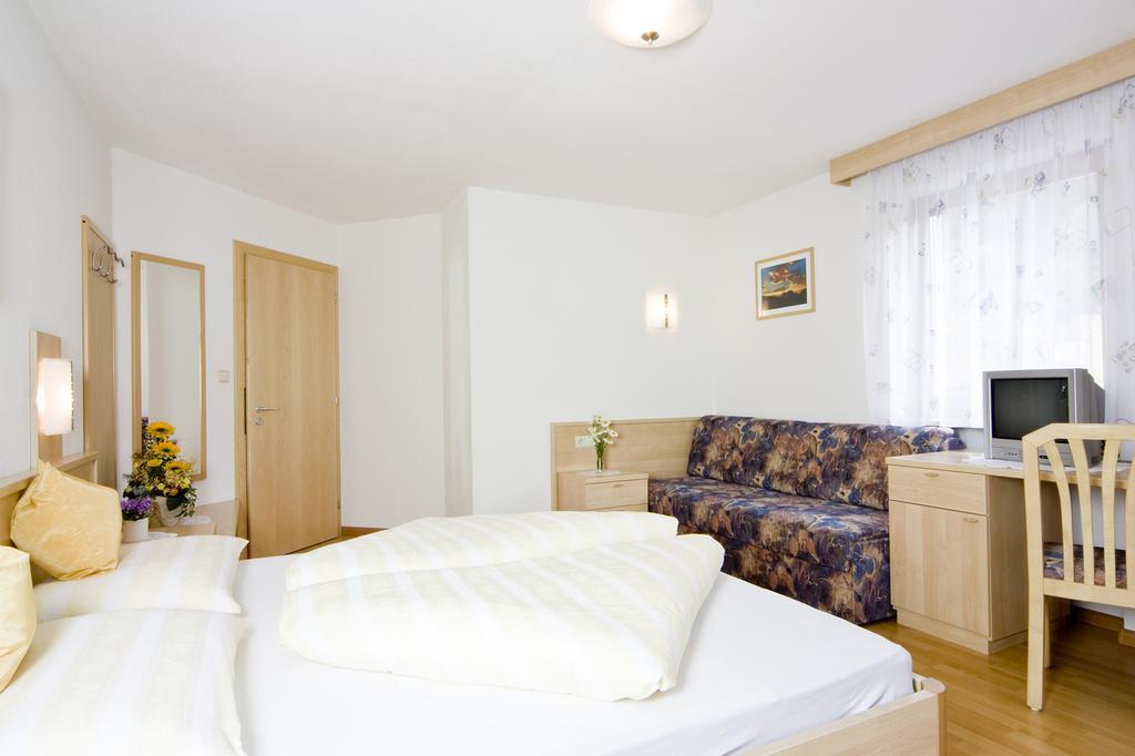 Garni Appartement Alpenresidence Кадипиетра Стая снимка